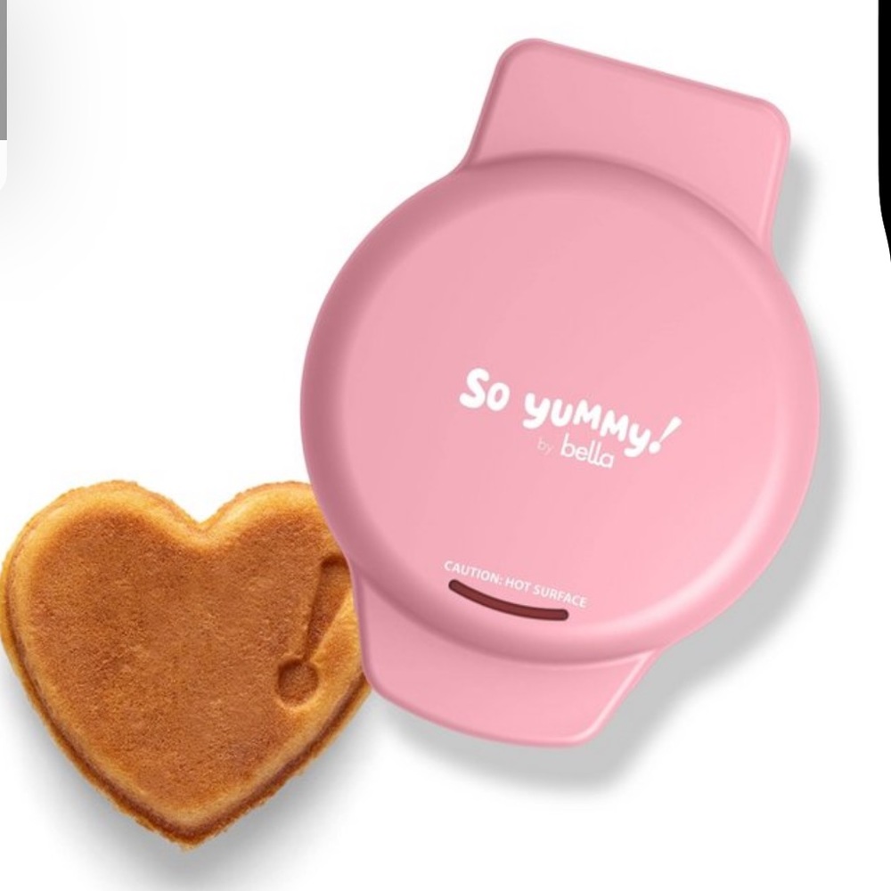 NEW So yummy By Bella Heart Mini Waffle Maker Pink